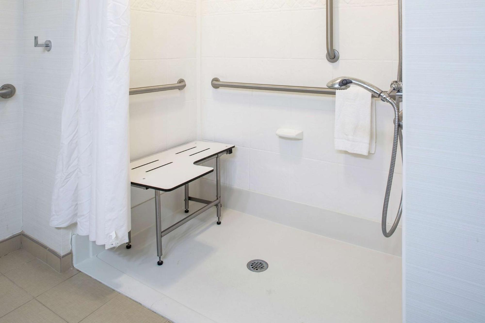 Hampton Inn Limerick Eksteriør billede