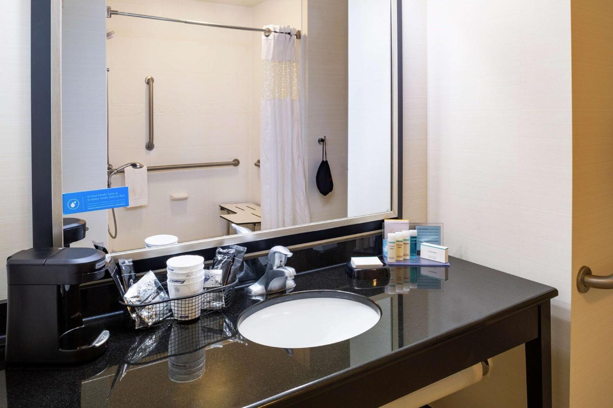 Hampton Inn Limerick Eksteriør billede